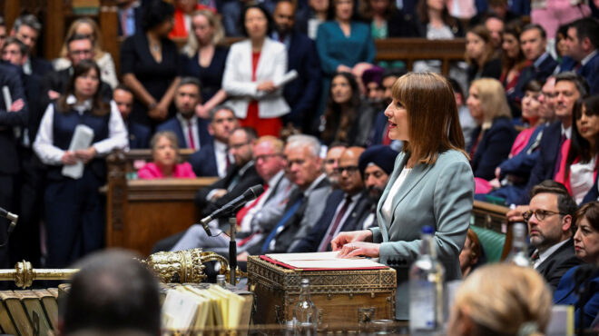 ανησυχία-για-την-πορεία-της-βρετανική-563697943