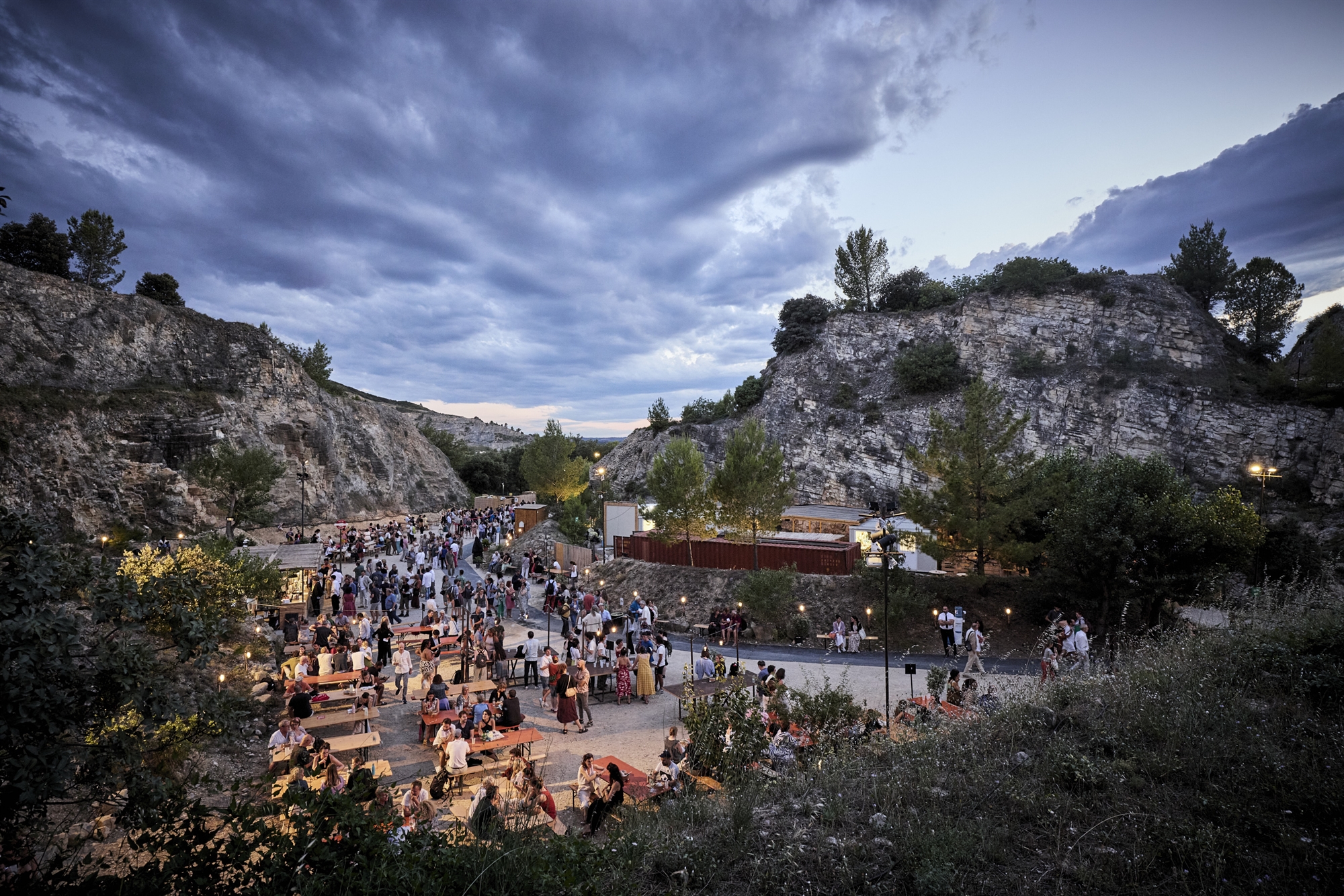 Χορεύοντας τραγούδια από σάρκα και αγωνία-1
