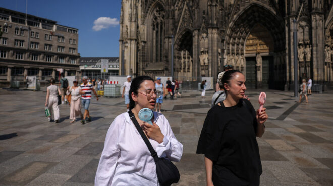 οι-υψηλές-θερμοκρασίες-λυγίζουν-τις-ε-563692702