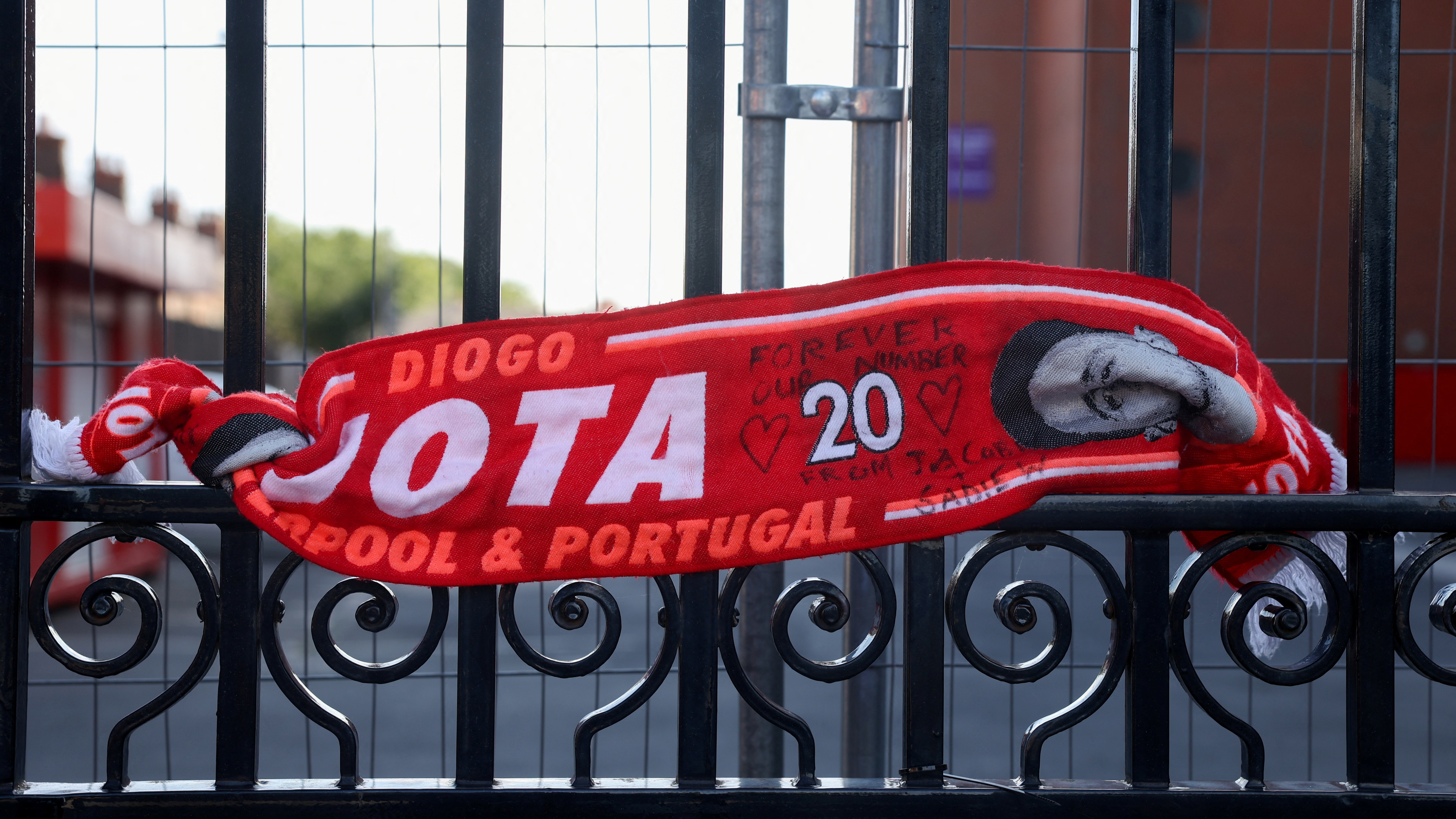 Οι μακάβριες ομοιότητες του Ντράζεν με τον Ζότα-3