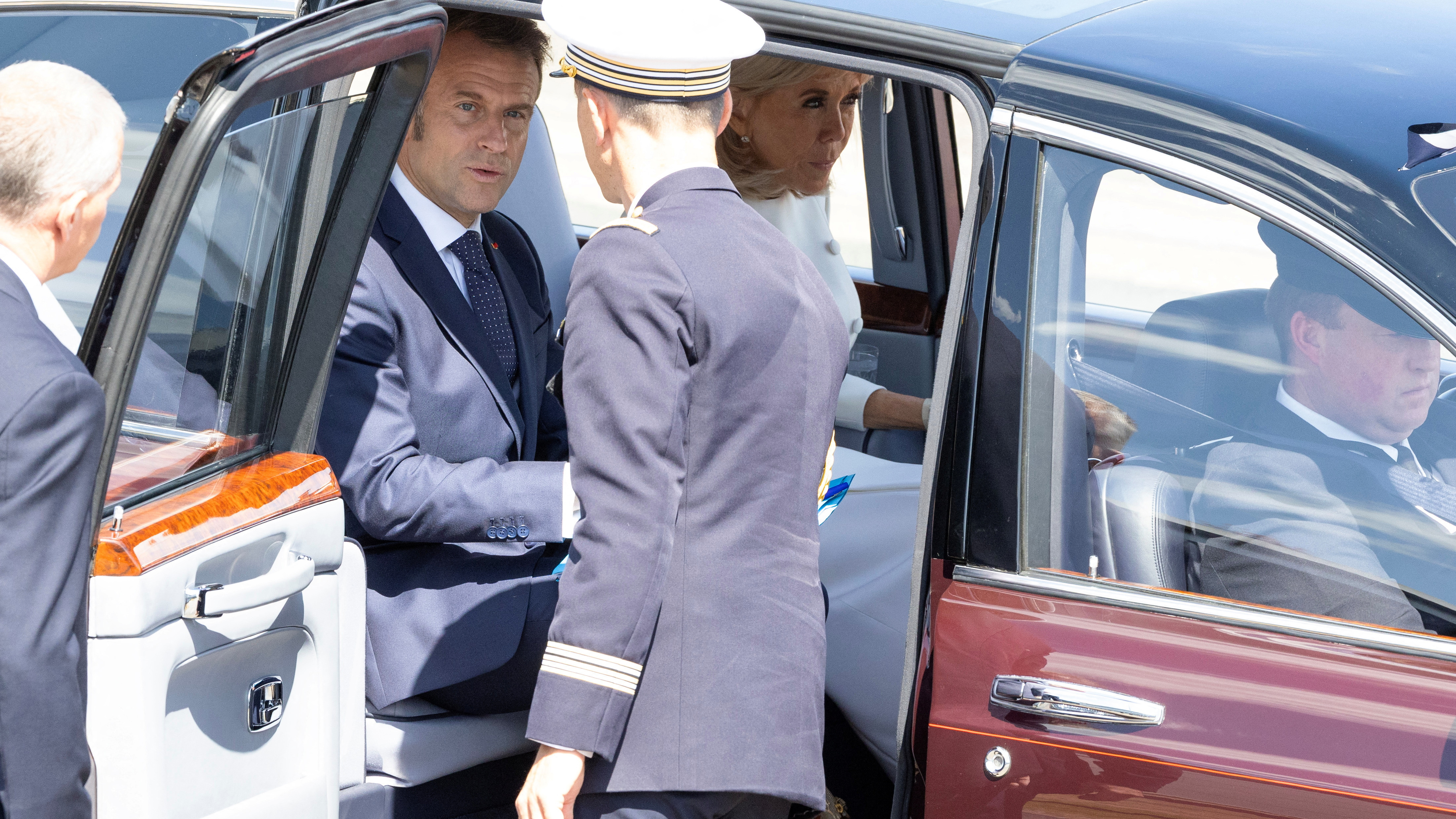 Ο βασιλιάς Κάρολος υποδέχεται τον Μακρόν – Η πρώτη επίσημη επίσκεψη αρχηγού κράτους μετά το Brexit-1