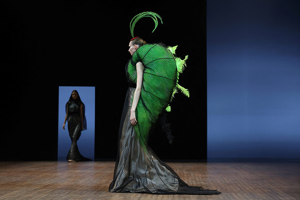 Ο αυτοκράτορας- μουσικός-2