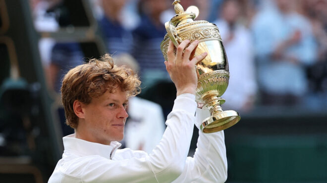 η-σιωπηρή-επιστροφή-του-γιανίκ-σίνε-563714413