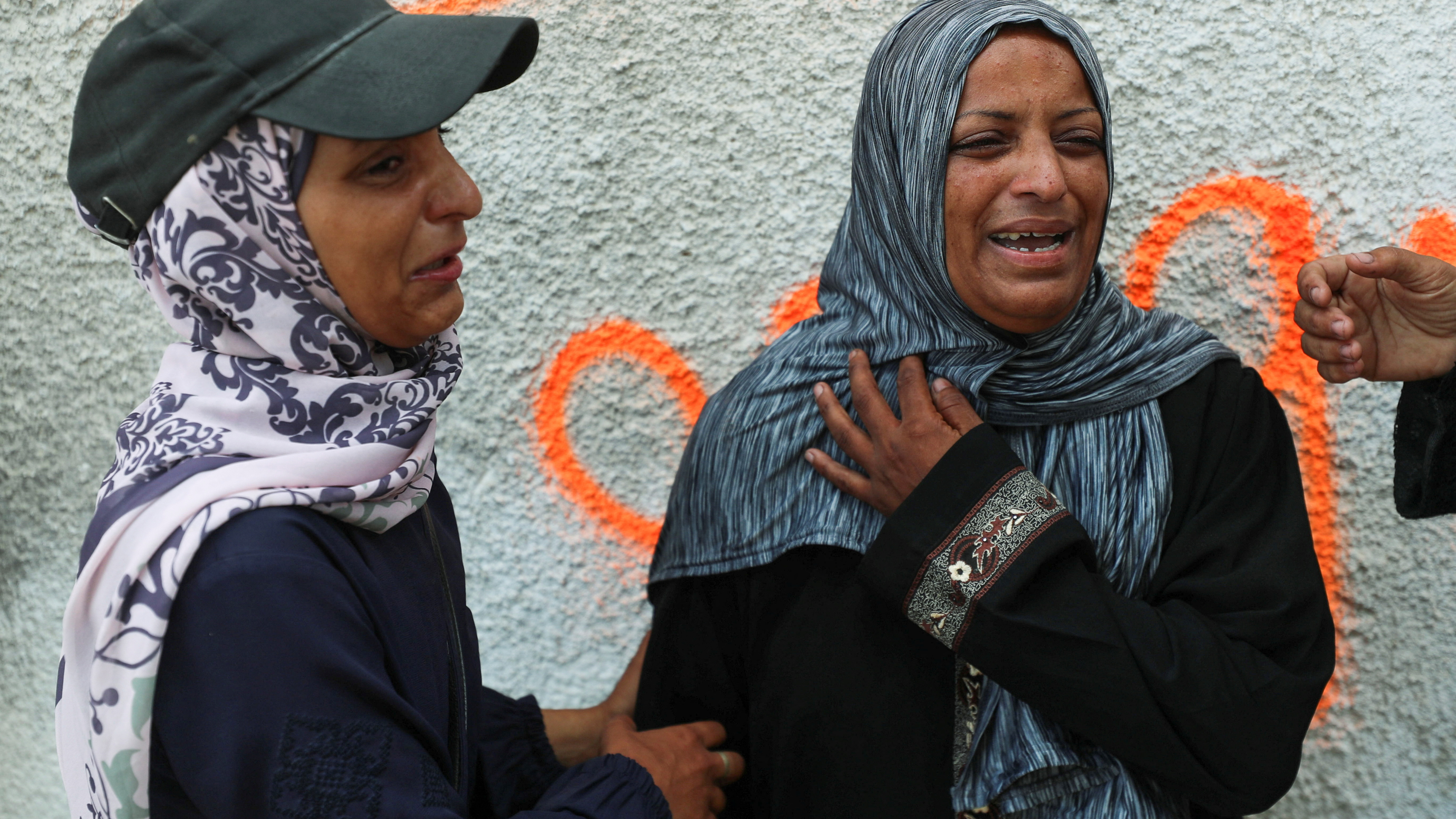 Γάζα: Ισραηλινά άρματα μάχης στο Ντέιρ αλ Μπάλαχ – Σε εξέλιξη χερσαίες επιχειρήσεις-1