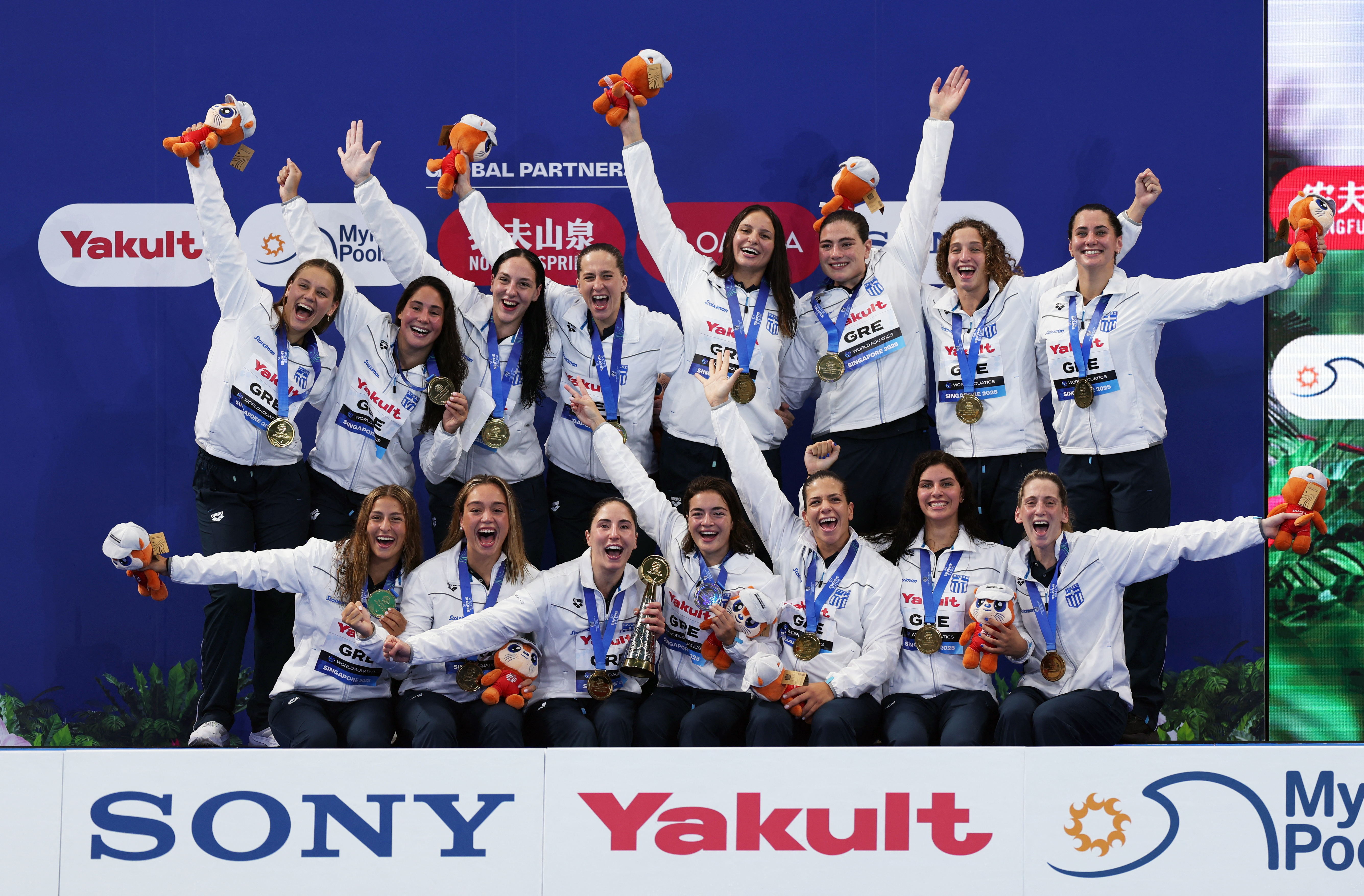 Εθνική πόλο γυναικών: Οι ξέφρενοι πανηγυρισμοί για το χρυσό [Εικόνες – βίντεο]-3