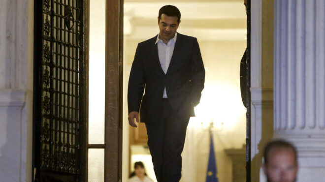 αλέξης-τσίπρας-οταν-δεν-παρεμβαίνει-563712709