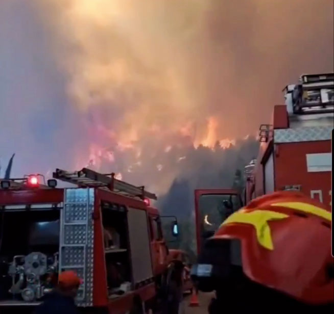 Φωτιά στην Κορινθία: Σε ύφεση η πυρκαγιά στον Φενεό – Δύο συλλήψεις, ζημιές σε σπίτια-1