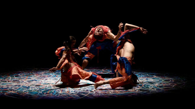 χορός-στο-σύμπαν-του-νταμιάν-ζαλέ-563741791