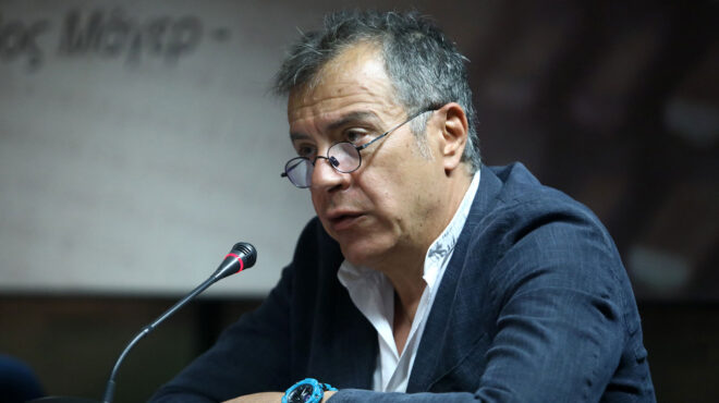 στ-θεοδωράκης-αν-πλακωνόμασταν-και-δε-563701345