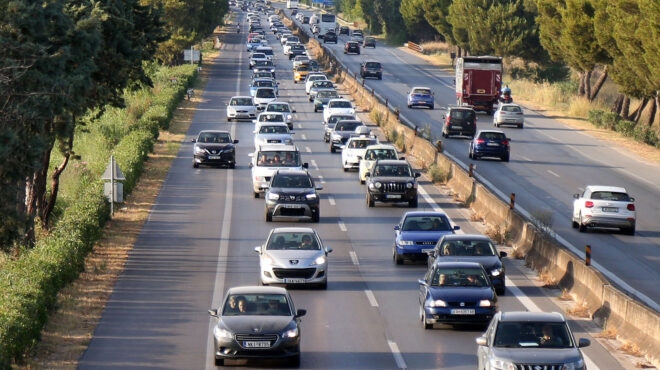 θεσσαλονίκη-καραμπόλα-έξι-οχημάτων-σ-563725714