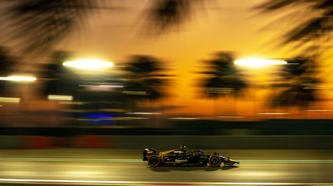 τα-θερινά-μπλοκμπάστερ-superman-f1-και-δεινόσα-563706079