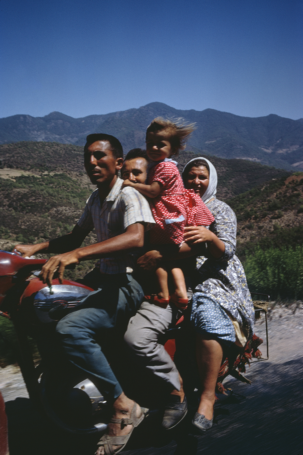 Η χρωματιστή Ανατολή του Αρά Γκιουλέρ-1