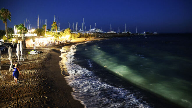 νεκρό-κορίτσι-στο-παλαιό-φάληρο-δύο-βί-563742565