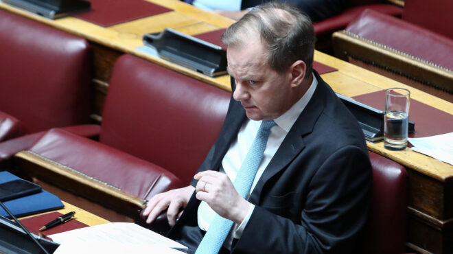 εγκρίθηκε-η-παραπομπή-του-κώστα-αχ-καρ-563728681