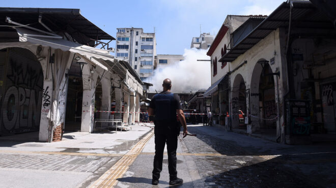θεσσαλονίκη-φωτιά-σε-κατάστημα-στο-κα-563701294