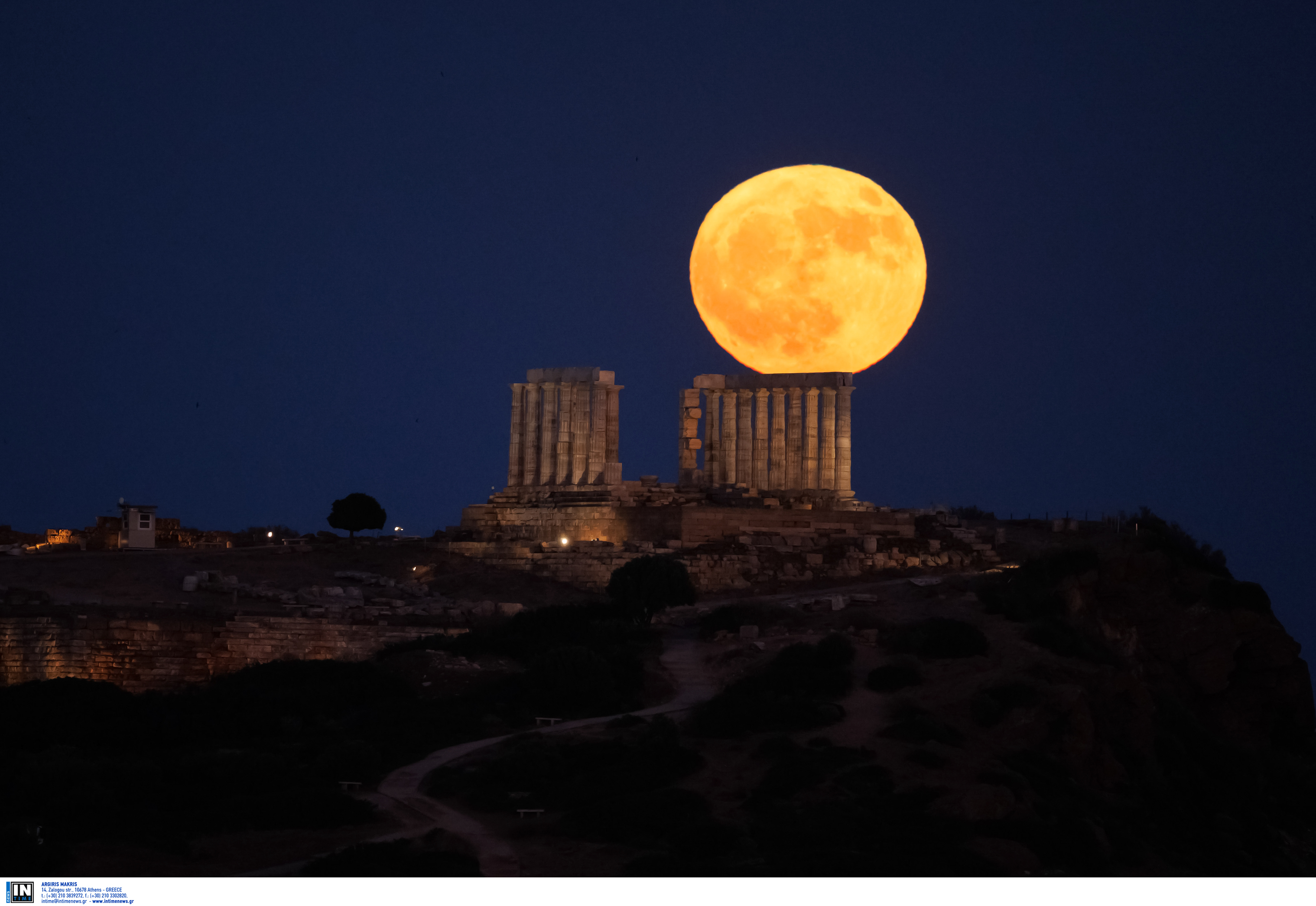 Μαγεύει το «Φεγγάρι του Ελαφιού»: Εντυπωσιακές εικόνες από το Σούνιο-2