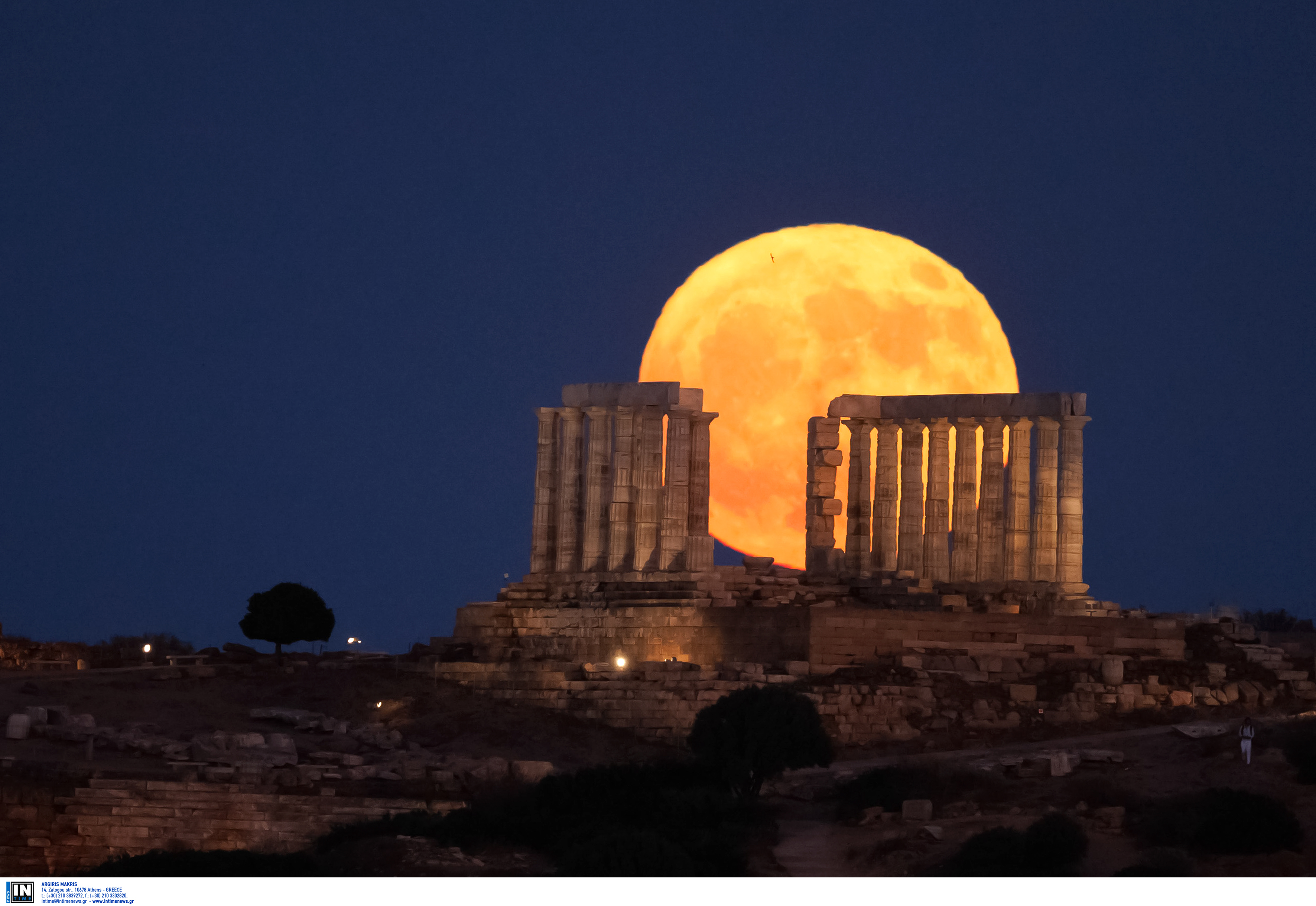 Μαγεύει το «Φεγγάρι του Ελαφιού»: Εντυπωσιακές εικόνες από το Σούνιο-5
