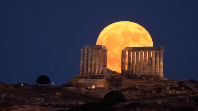 μαγεύει-το-φεγγάρι-του-ελαφιού-εντυ-563708797