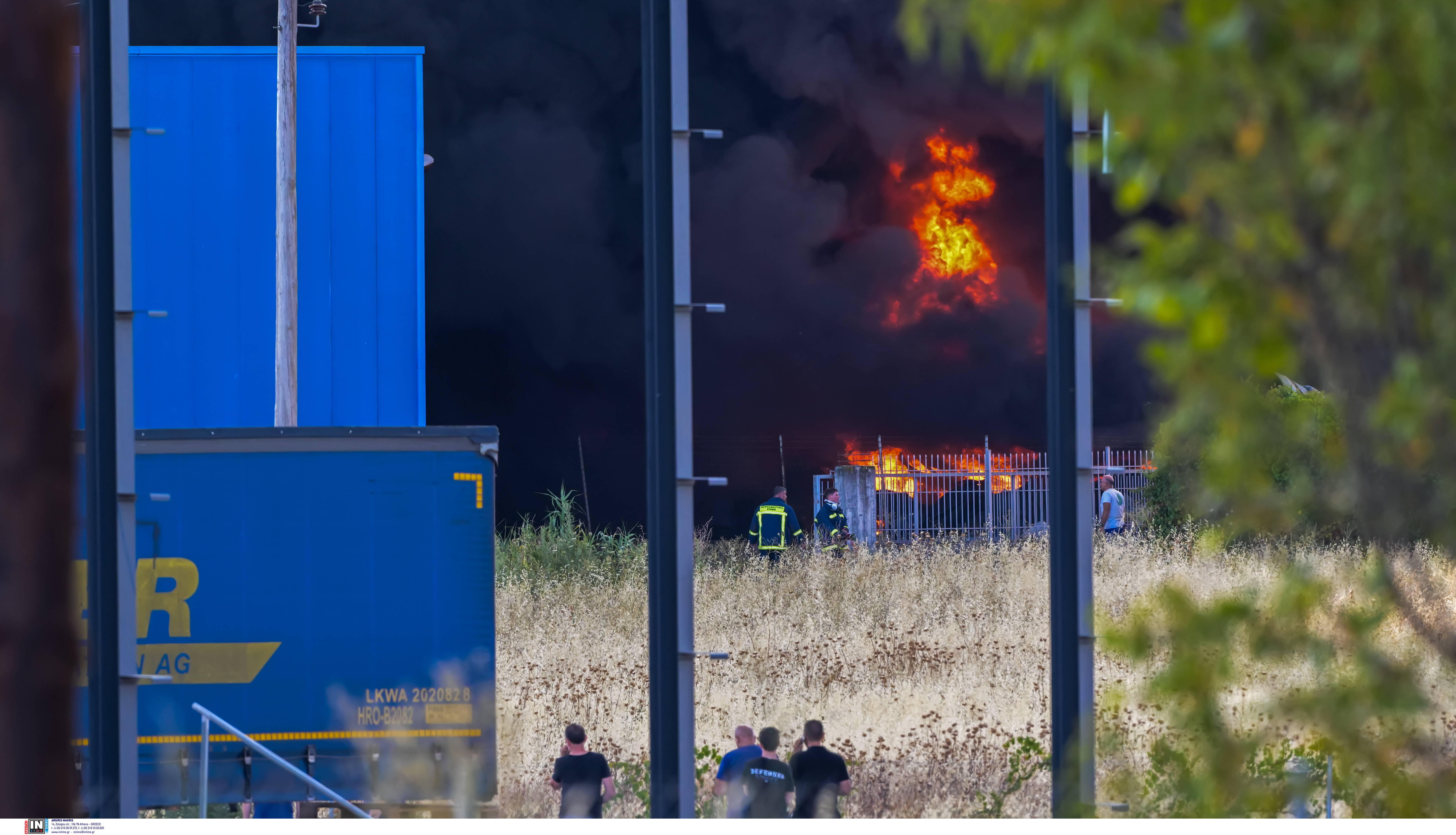 Ριτσώνα – Φωτιά σε εργοστάσιο: Ολική καταστροφή και έκτακτα μέτρα για τους καπνούς-1