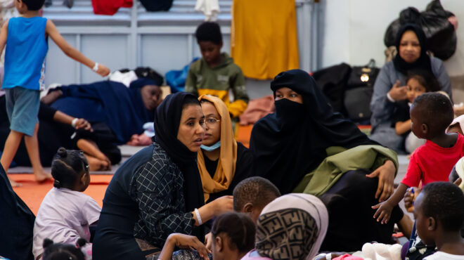 στο-λαύριο-μεταφέρθηκαν-247-μετανάστες-α-563725294