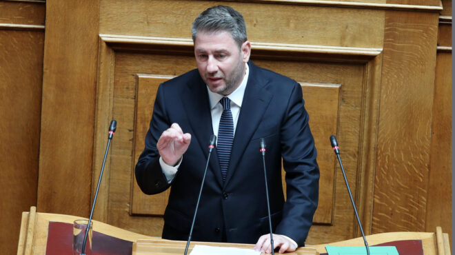 εγκρίθηκε-η-παραπομπή-του-κώστα-αχ-καρ-563728342