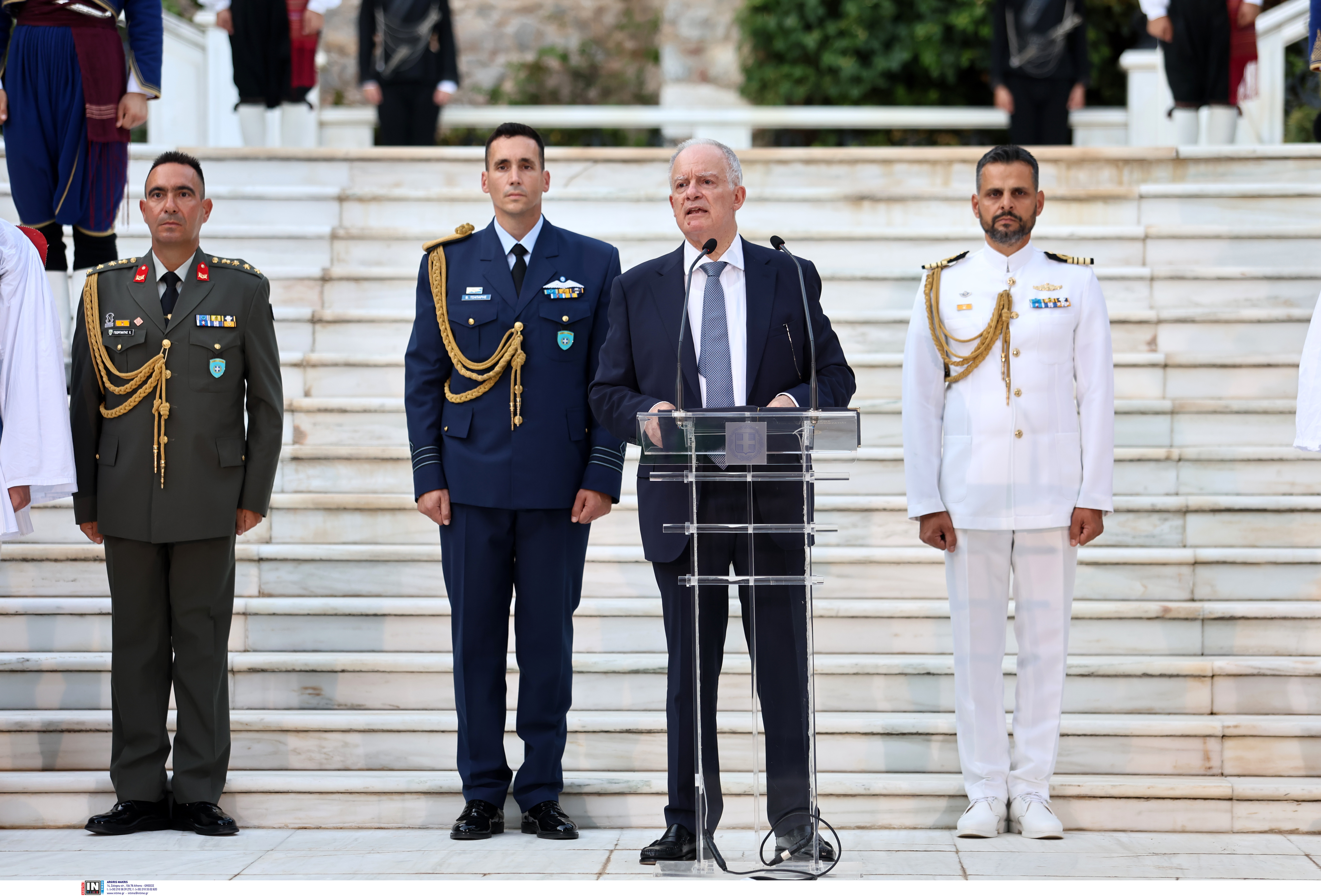 Προεδρικό Μέγαρο: Τα κλικ, τα χαμόγελα και οι απουσίες από τη δεξίωση για τη Δημοκρατία-17