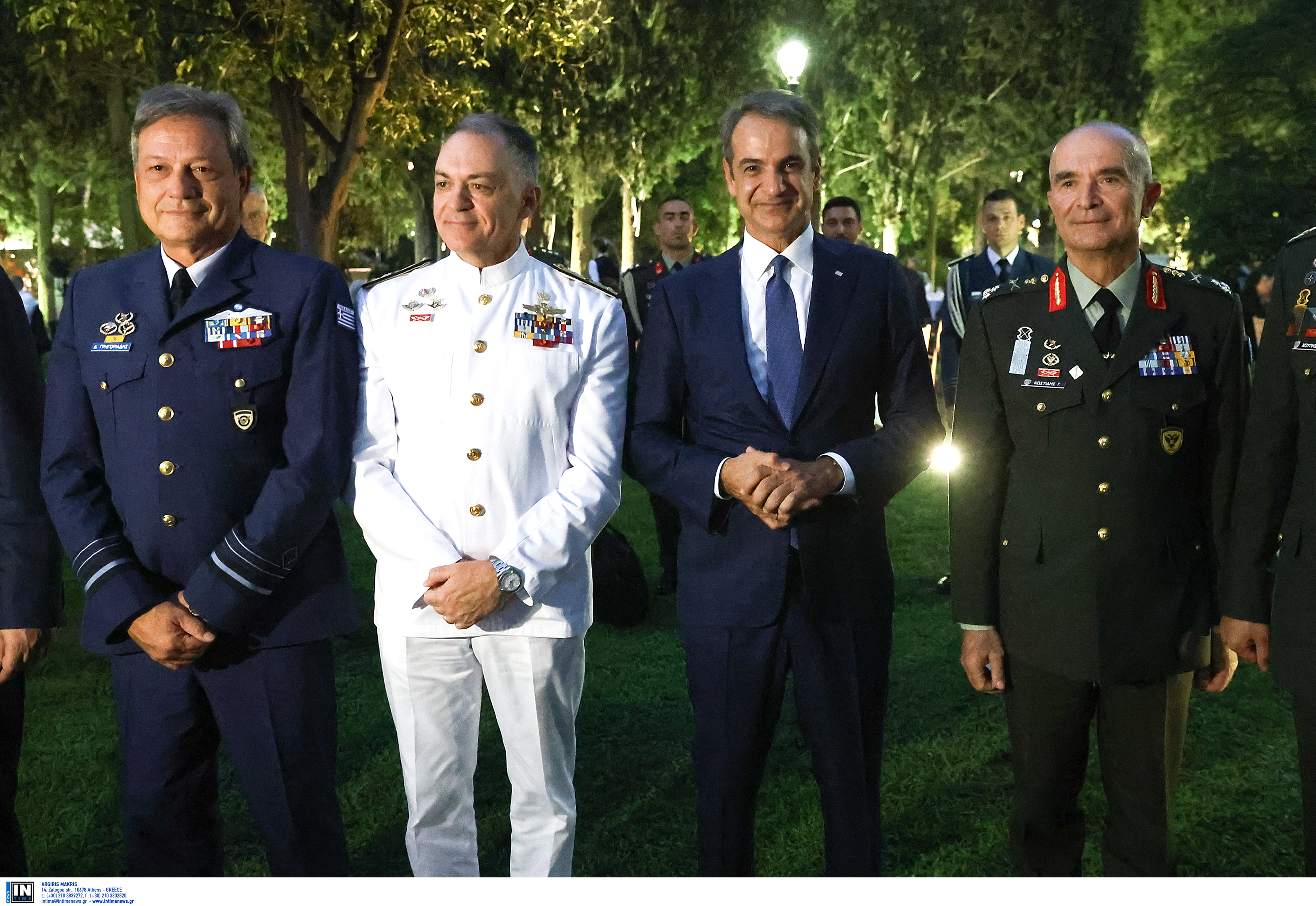 Προεδρικό Μέγαρο: Τα κλικ, τα χαμόγελα και οι απουσίες από τη δεξίωση για τη Δημοκρατία-19