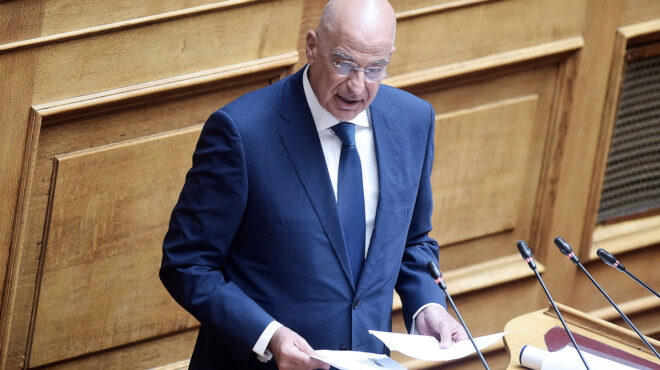 ν-δένδιας-μεγάλη-και-μεγεθυνόμενη-απ-563739142