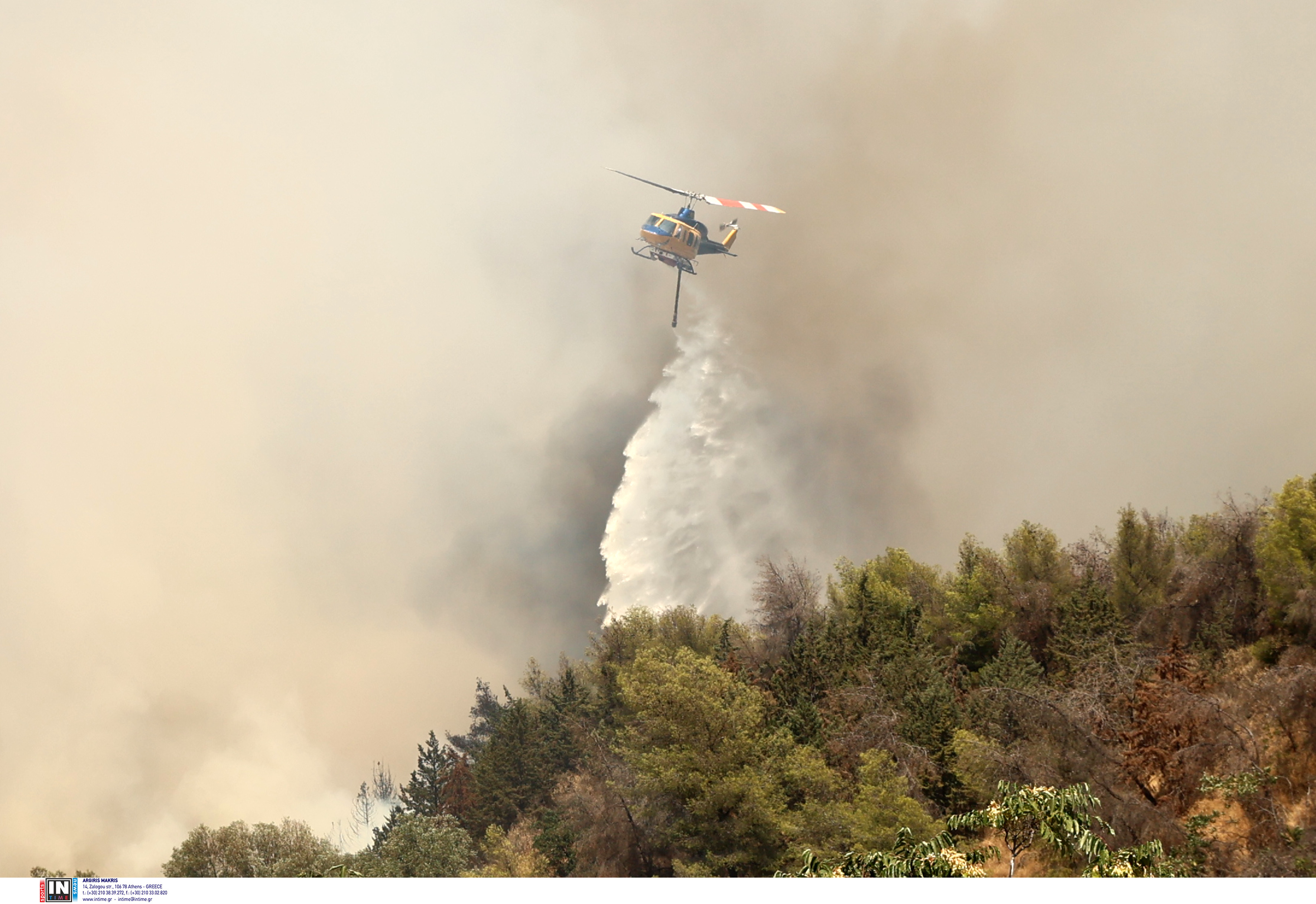 Φωτιά στου Ζωγράφου, κοντά στην Πολυτεχνειούπολη – Σηκώθηκαν και εναέρια-3