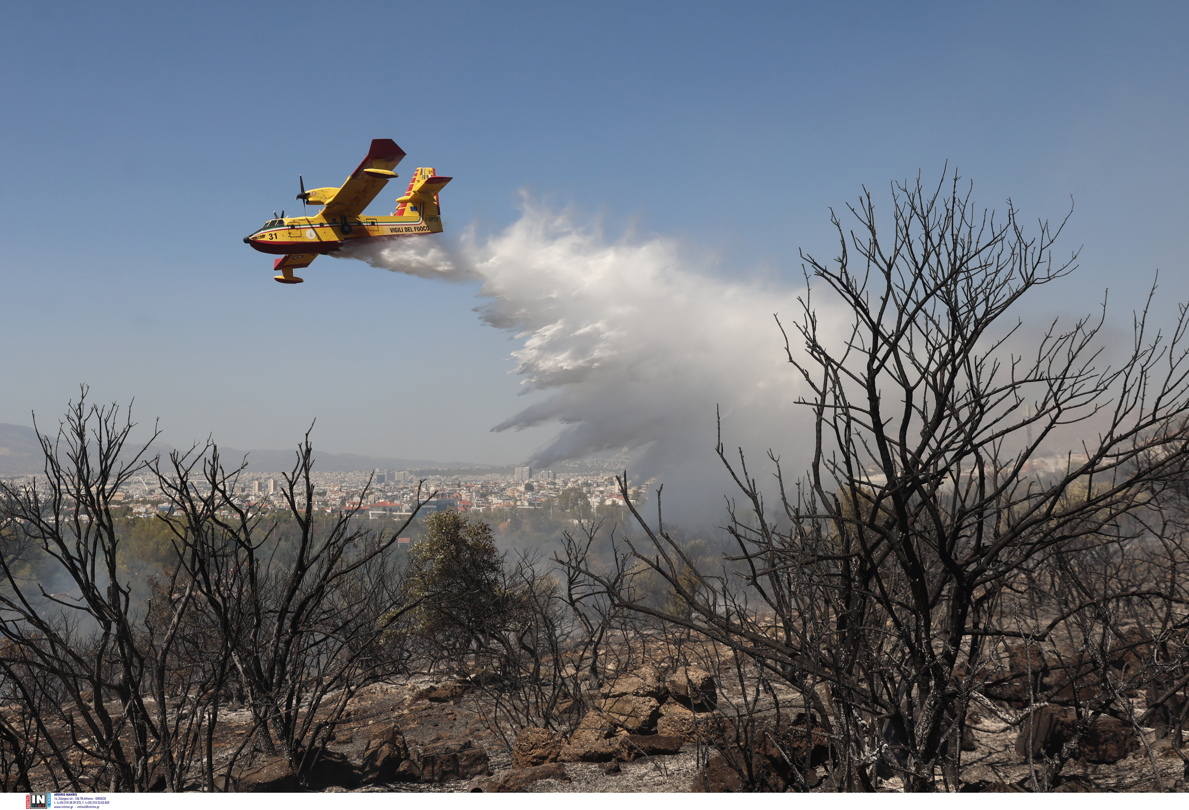 Φωτιά στου Ζωγράφου, κοντά στην Πολυτεχνειούπολη – Σηκώθηκαν και εναέρια-6