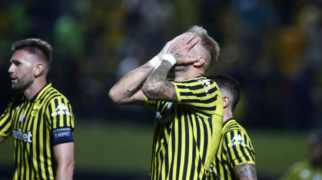 conference-league-η-αράζ-σόκαρε-τον-αρη-και-τον-άφησ-563744581