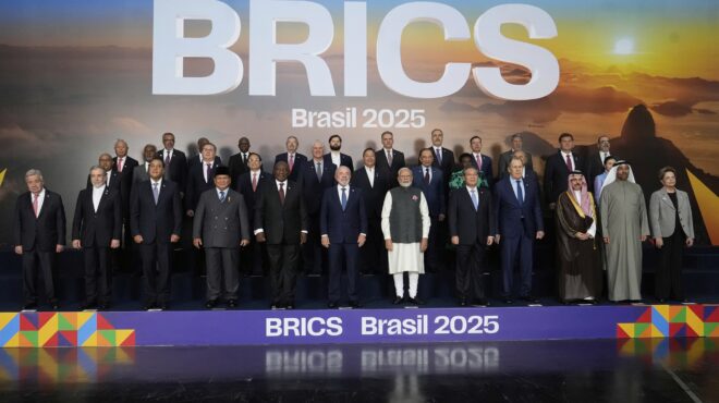 επιπλέον-δασμοί-σε-όσους-υποστηρίζου-563703157