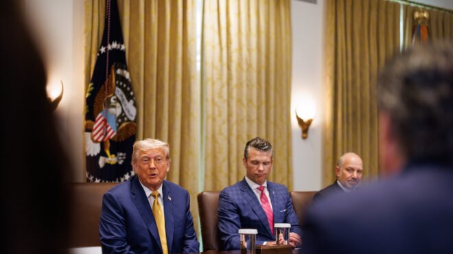 ηπα-πράσινο-φως-για-μαζικές-απολύσεις-563707048