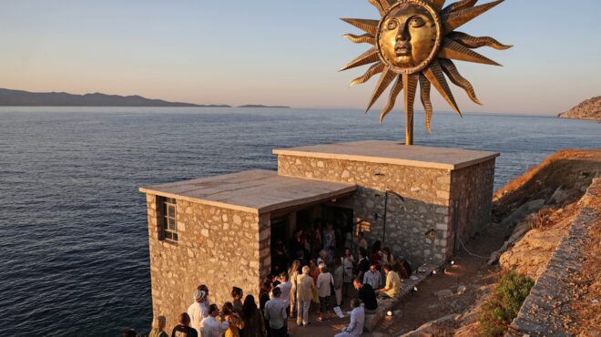 μια-μεγάλη-έκθεση-στη-λιλιπούτεια-γκ-563699467