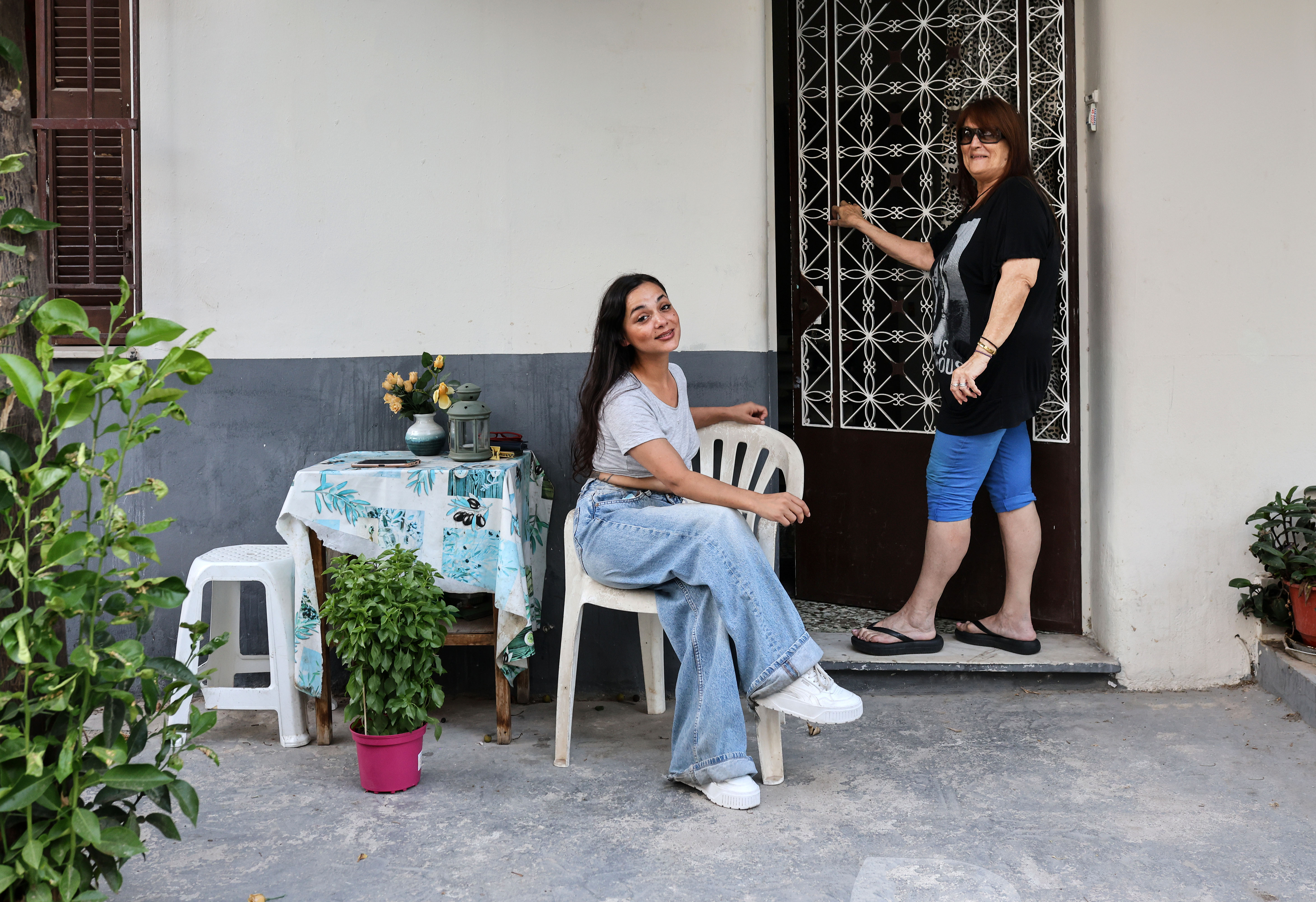 Ωδή στη λευκή πλαστική καρέκλα-6