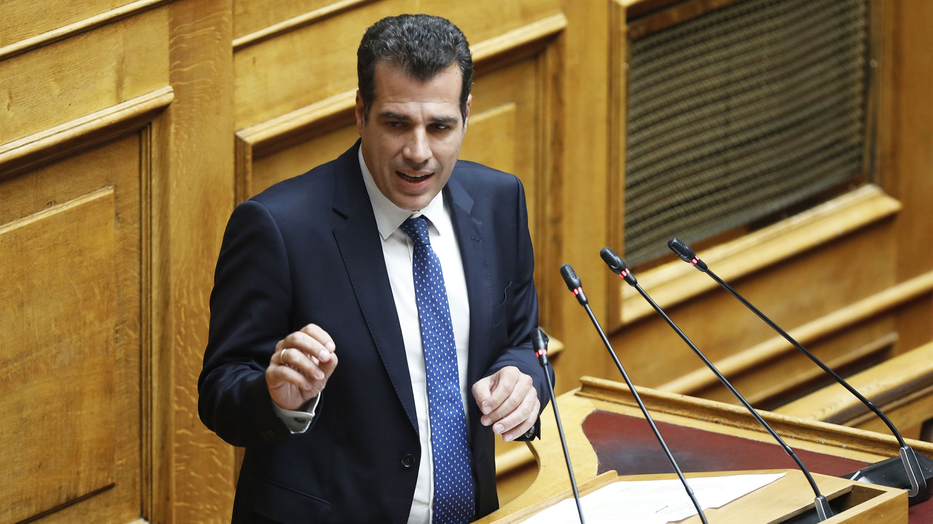 Μεταναστευτικό: Σκληρή γραμμή για μείωση των ροών – Τι ισχύει για επαναπατρισμό, επιδόματα και σίτιση-1