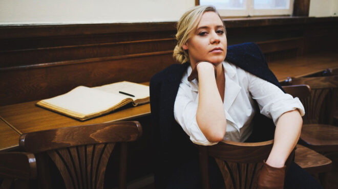 αναδεικνύοντας-τη-θηλυκή-ενέργεια-563734123