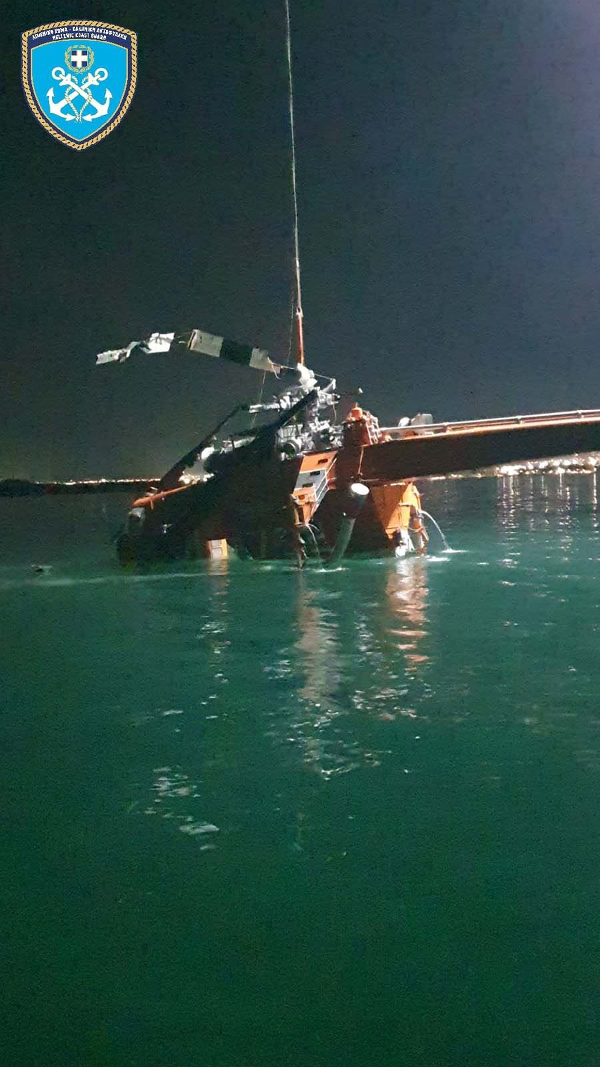 Βίντεο: Η στιγμή της προσθαλάσσωσης του ελικοπτέρου στην Ελευσίνα-1