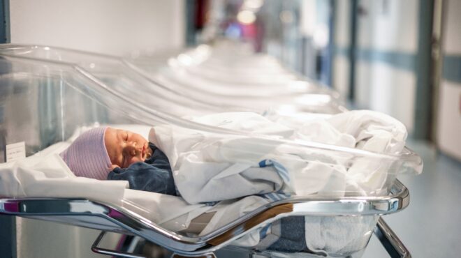 ιατρικό-ανάχωμα-στις-γενετικές-παθ-563720887