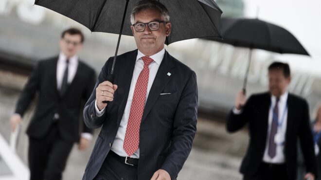 στο-τραπέζι-η-διπλωματία-του-μεταναστ-563729041