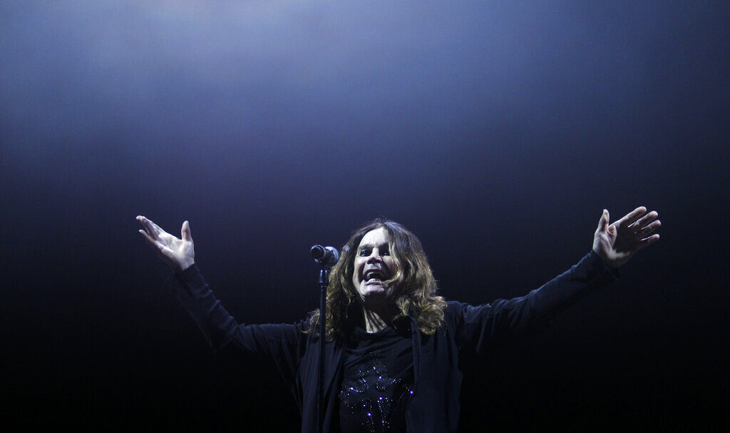 μαμά-ο-οζι-γυρνάει-σπίτι-563729746