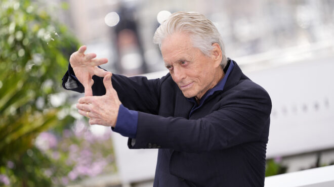 ο-μάικλ-ντάγκλας-δεν-προτίθεται-να-ξαν-563701687