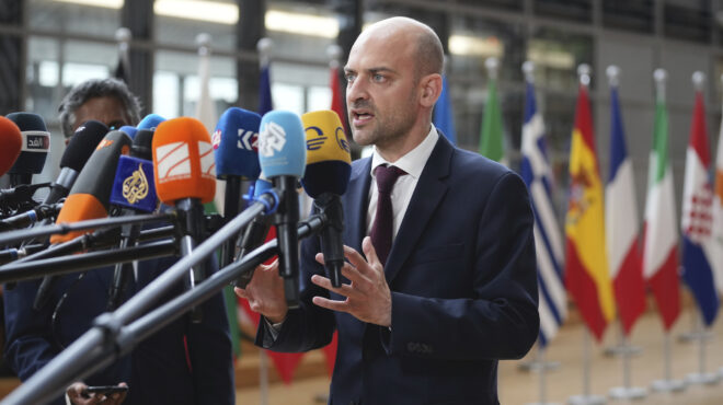 στο-κίεβο-ο-γάλλος-υπεξ-563725933