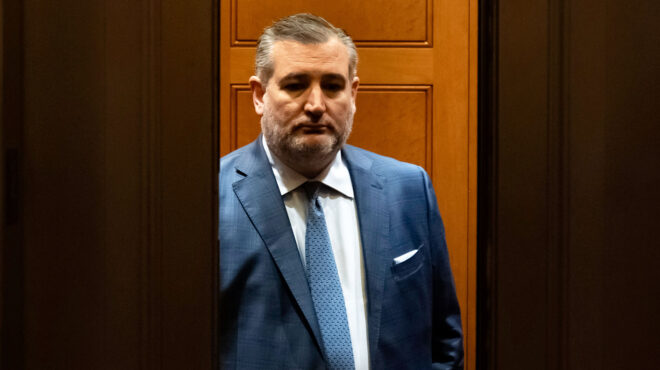 τεντ-κρουζ-επίσκεψη-στην-ακρόπολη-ενώ-563705974