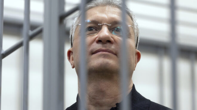 ρωσία-στη-φυλακή-για-διαφθορά-ο-πρώην-α-563692243