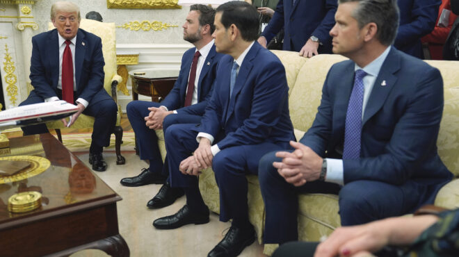 τραμπ-πούτιν-τα-ψιλά-γράμματα-ενός-563717608