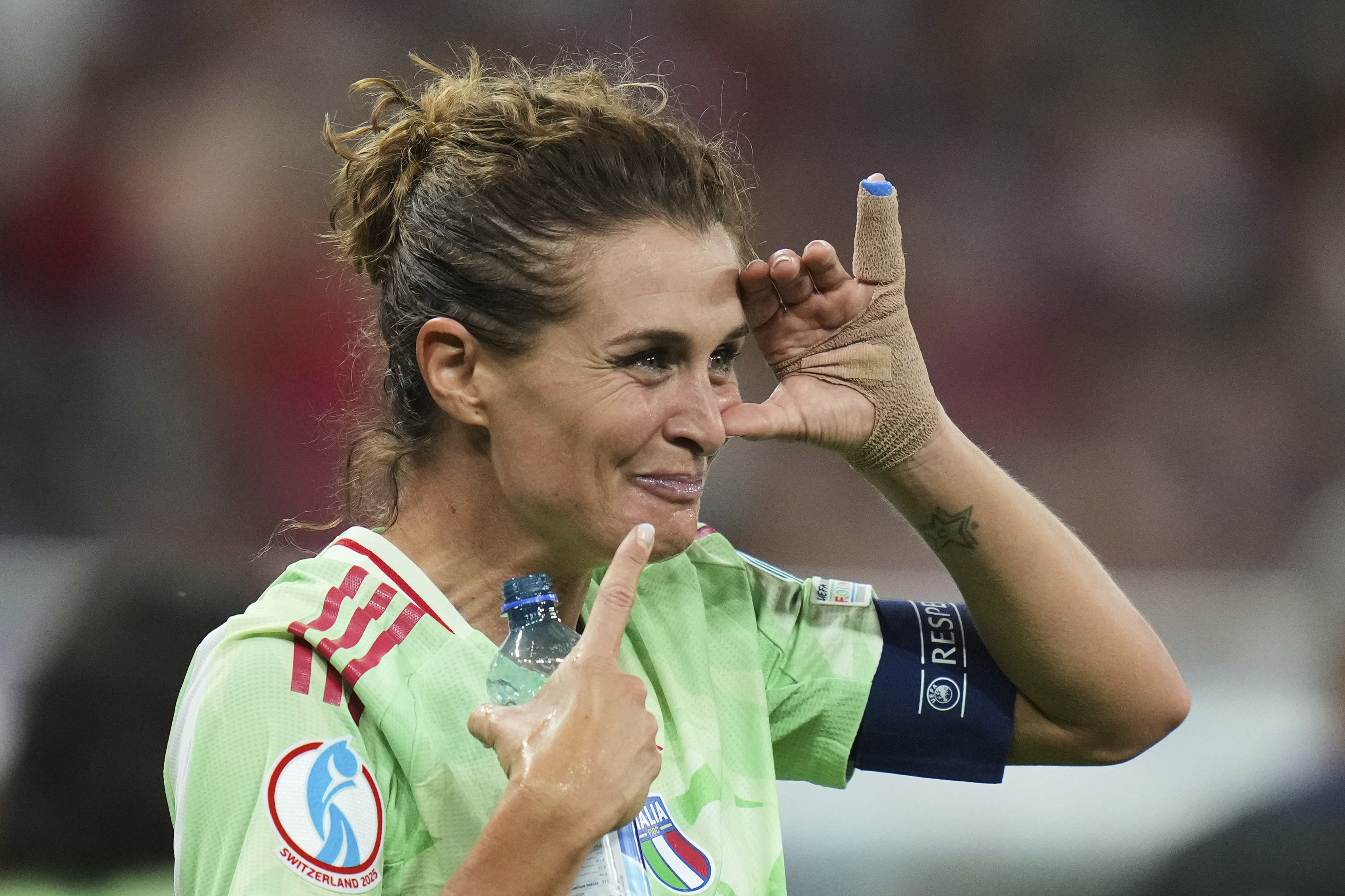 Η Κριστιάνα Τζιρέλι δεν ήθελε να παίζει μπάλα με τα κορίτσια-2