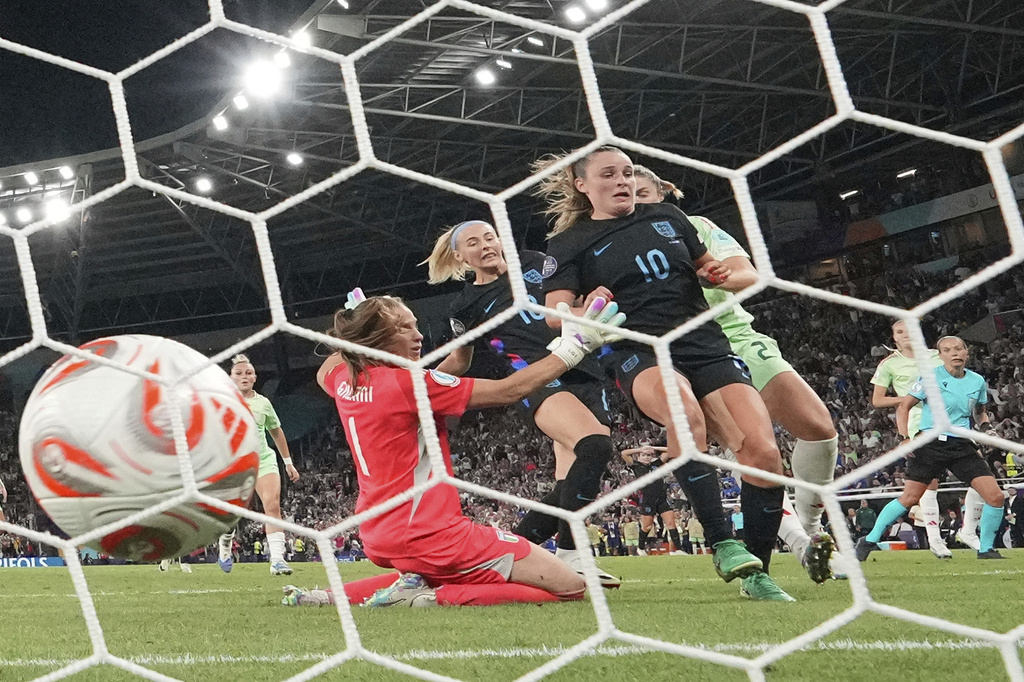 Η βουτιά ευτυχίας της Κλόι Κέλι-1