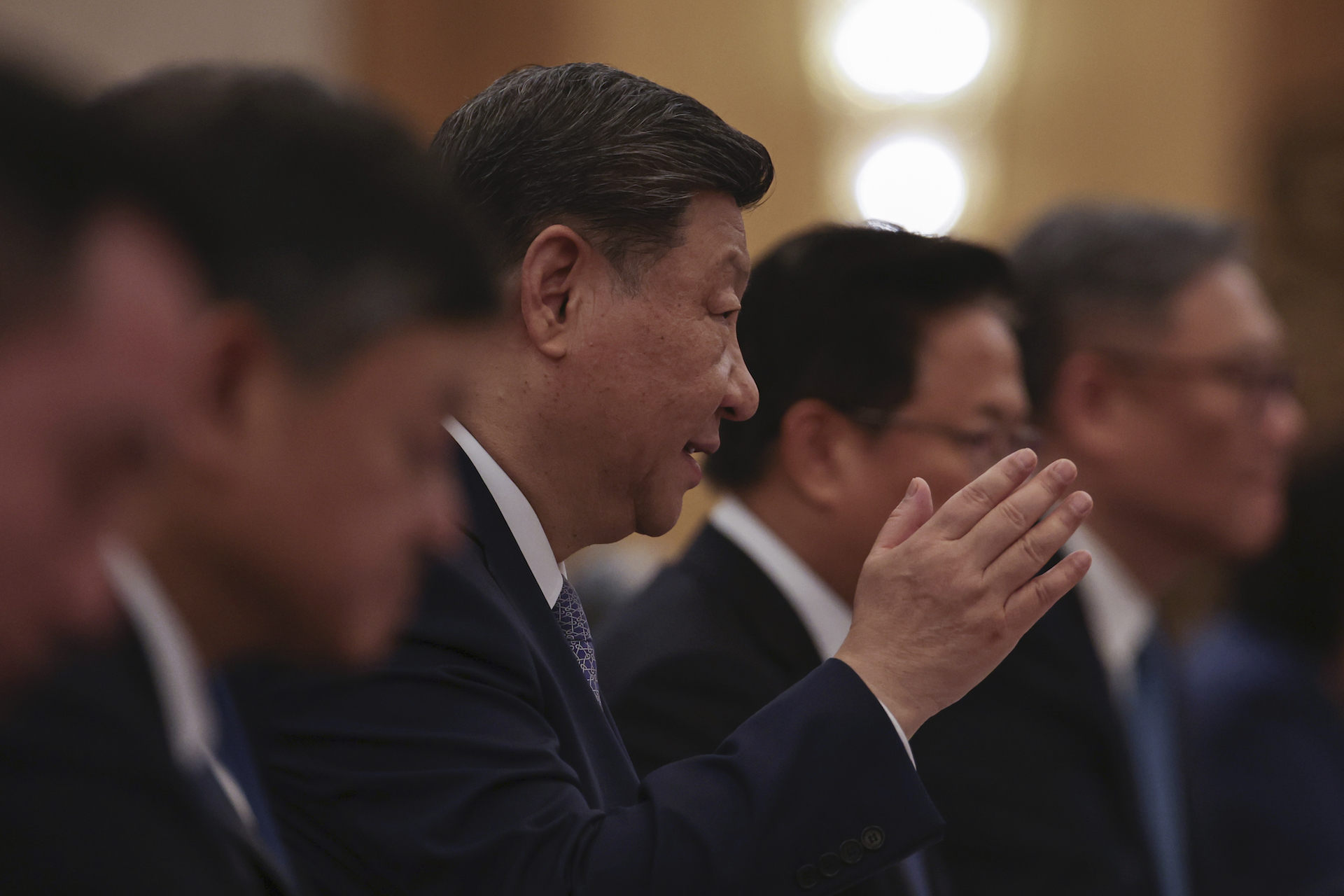 Εγινε ο Τραμπ ξαφνικά «φίλος» του Πεκίνου; Από τον εμπορικό πόλεμο στην εύθραυστη ανακωχή-2