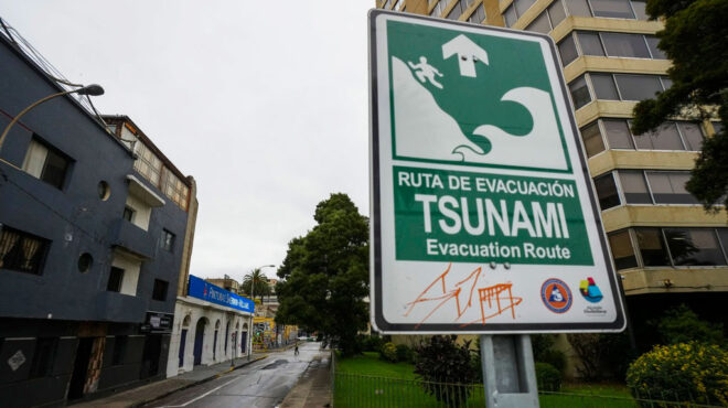 τρικυμία-στον-βόρειο-ειρηνικό-από-τ-563743282